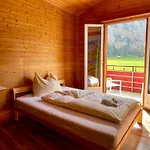 Vandrerhjem Alpine Base - Adults Only Lauterbrunnen