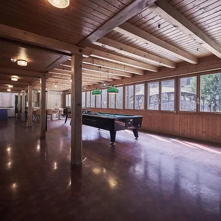 Albergue Alpine Base - Adults Only