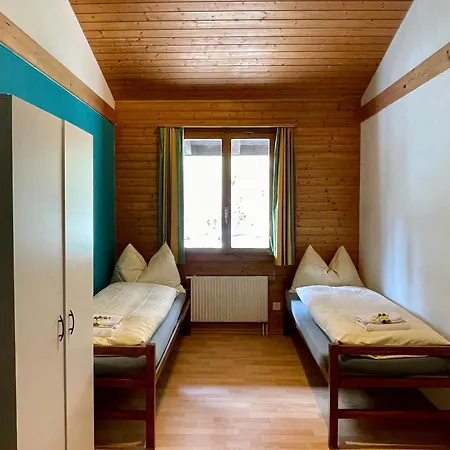 Alpine Base - Adults Only لوتربرونن