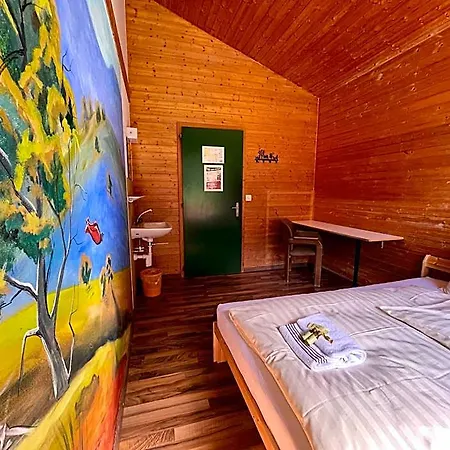 Alpine Base - Adults Only * لوتربرونن