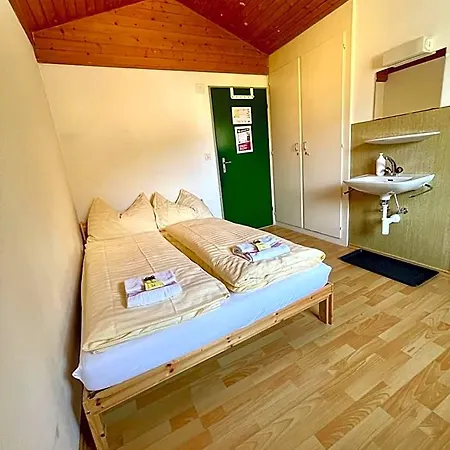 Alpine Base - Adults Only * لوتربرونن