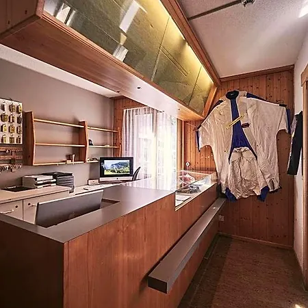 Alpine Base - Adults Only بيت شباب *