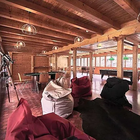Alpine Base - Adults Only بيت شباب