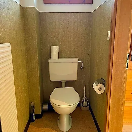 بيت شباب Alpine Base - Adults Only