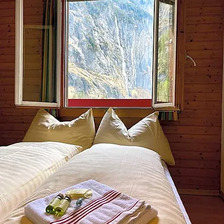 Alpine Base - Adults Only لوتربرونن