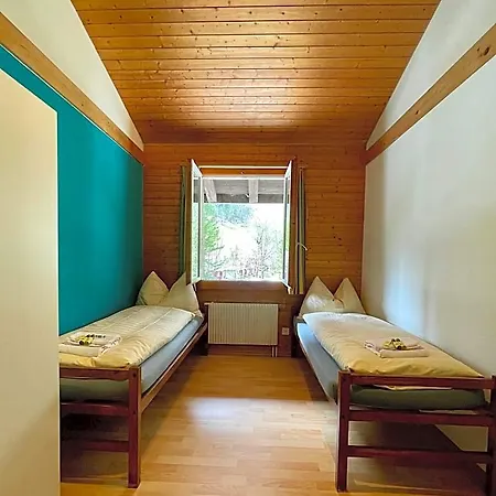 بيت شباب Alpine Base - Adults Only