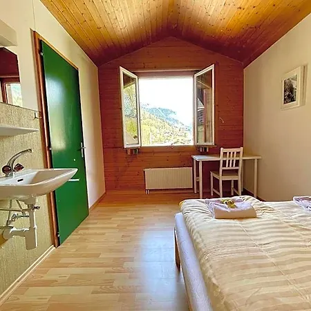 Alpine Base - Adults Only بيت شباب