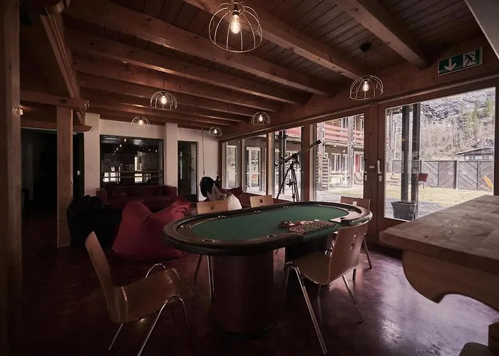 Hostel Alpine Base - Adults Only Lauterbrunnen