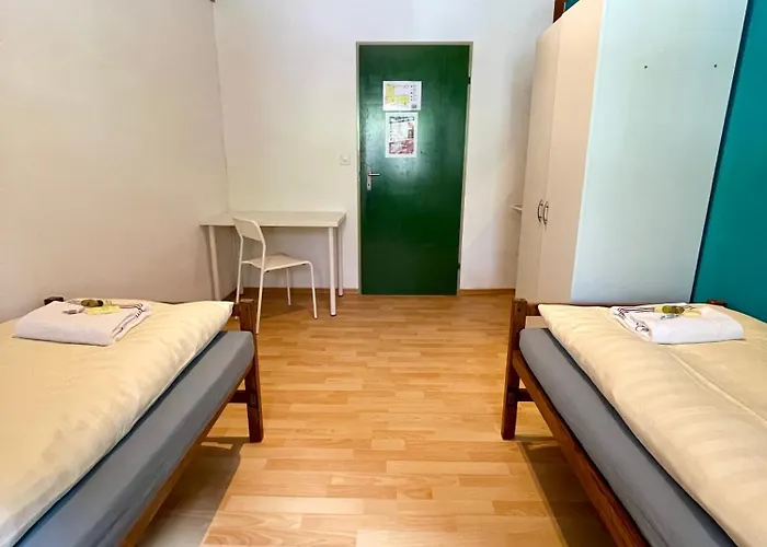 Alpine Base - Adults Only Hostel *