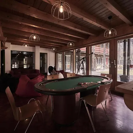 Hostel Alpine Base - Adults Only Lauterbrunnen